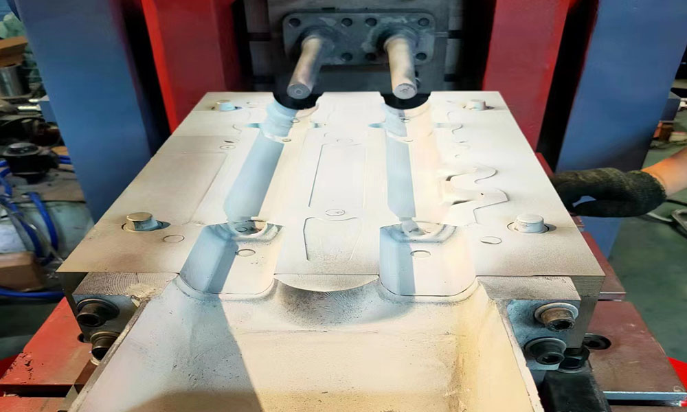 aluminum gravity casting machine